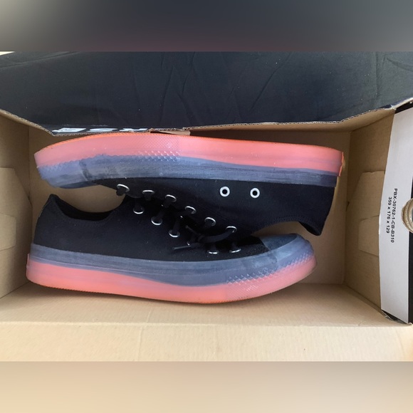 Mens Chuck Taylor All Star CX Low Top - Picture 4 of 6